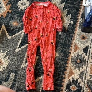 Bums and roses Elmo zippy